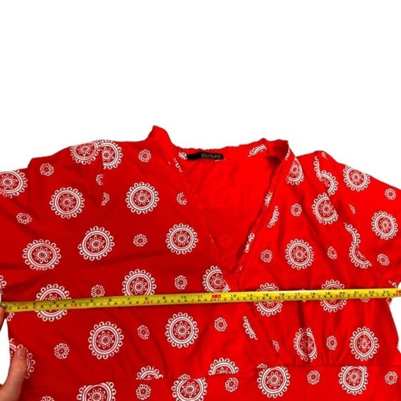 Pennington’s plus size red wrap top with bandana paisley print - Picture 8 of 8